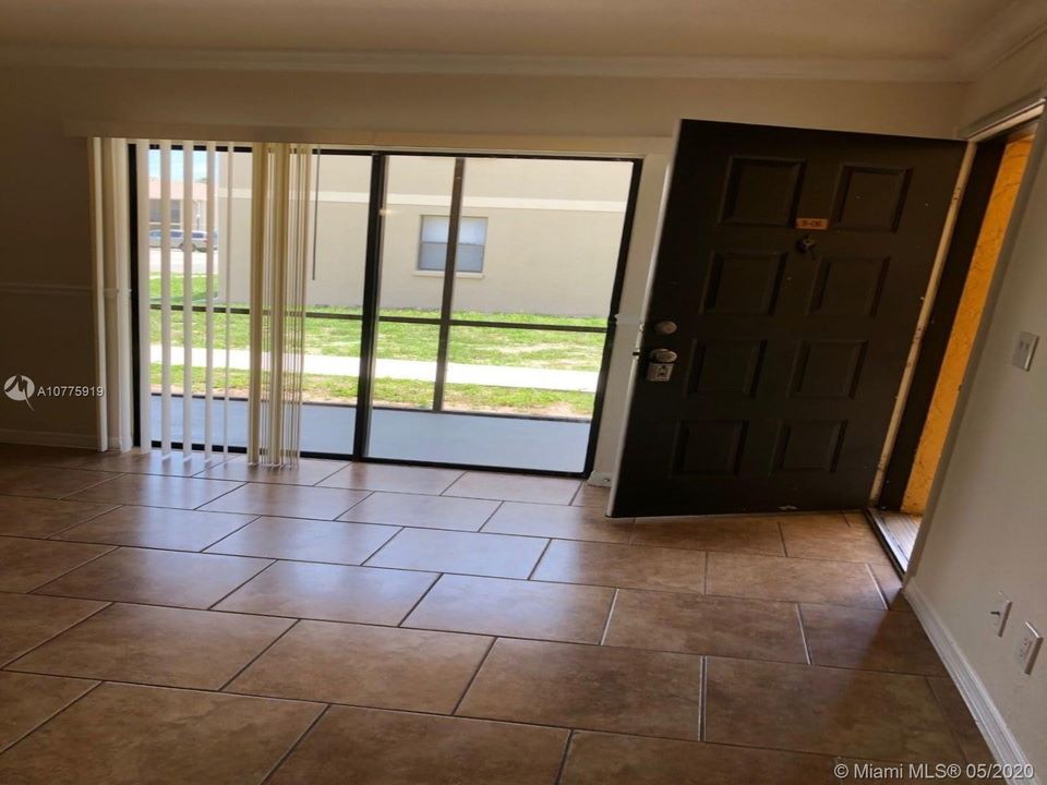 Recently Sold: $95,000 (2 beds, 2 baths, 1018 Square Feet)