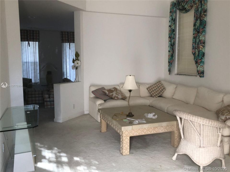Недавно продано: $169,999 (3 спален, 2 ванн, 2223 Квадратных фут)