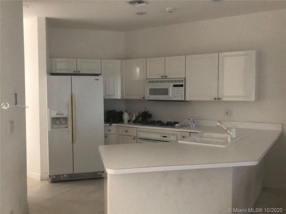 Недавно продано: $169,999 (3 спален, 2 ванн, 2223 Квадратных фут)
