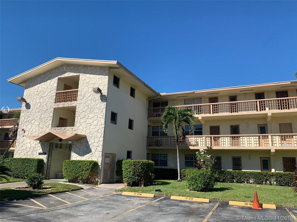 Recently Sold: $48,000 (1 beds, 1 baths, 688 Square Feet)