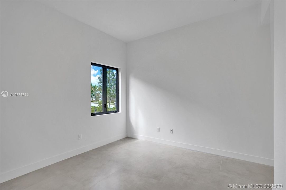 Recently Rented: $11,000 (5 beds, 6 baths, 4463 Square Feet)