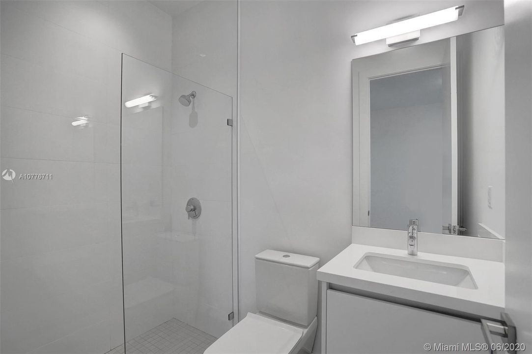 Recently Rented: $11,000 (5 beds, 6 baths, 4463 Square Feet)