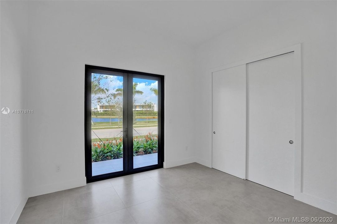 Recently Rented: $11,000 (5 beds, 6 baths, 4463 Square Feet)