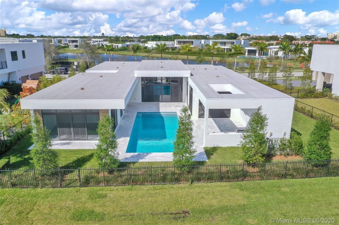 Recently Rented: $11,000 (5 beds, 6 baths, 4463 Square Feet)
