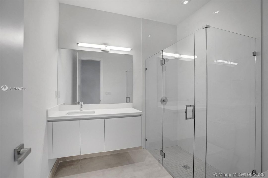 Recently Rented: $11,000 (5 beds, 6 baths, 4463 Square Feet)