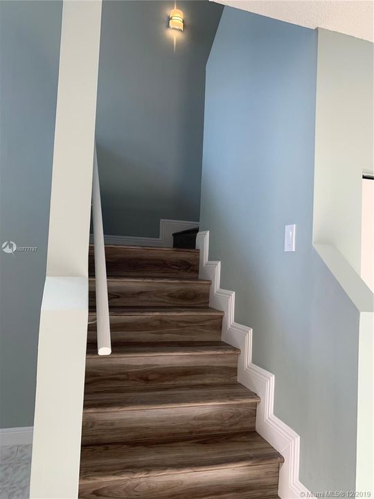 Недавно продано: $309,000 (4 спален, 2 ванн, 1798 Квадратных фут)