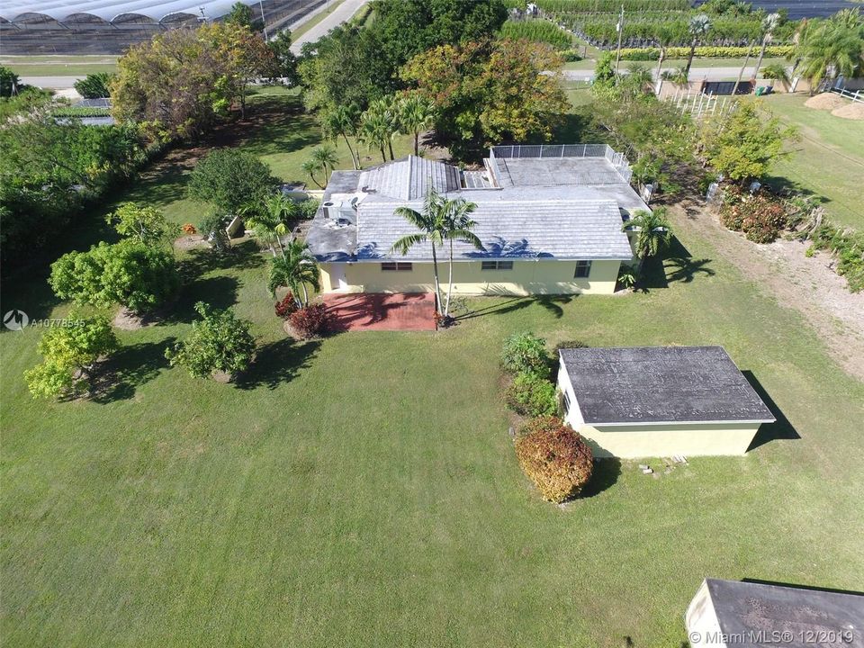 Recently Rented: $1,950 (3 beds, 2 baths, 1470 Square Feet)