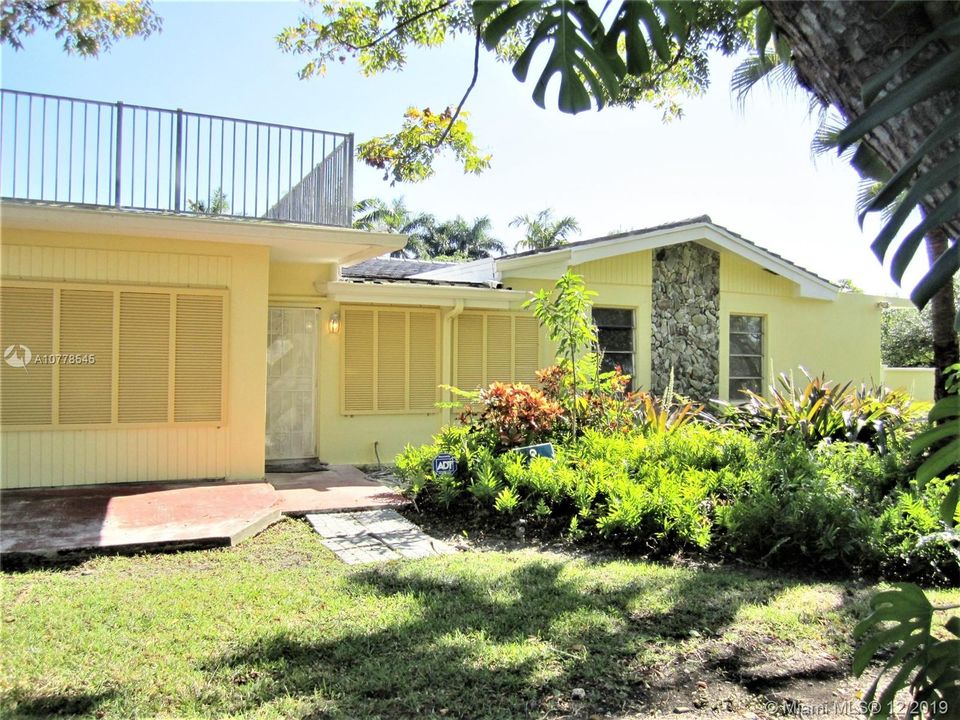 Recently Rented: $1,950 (3 beds, 2 baths, 1470 Square Feet)