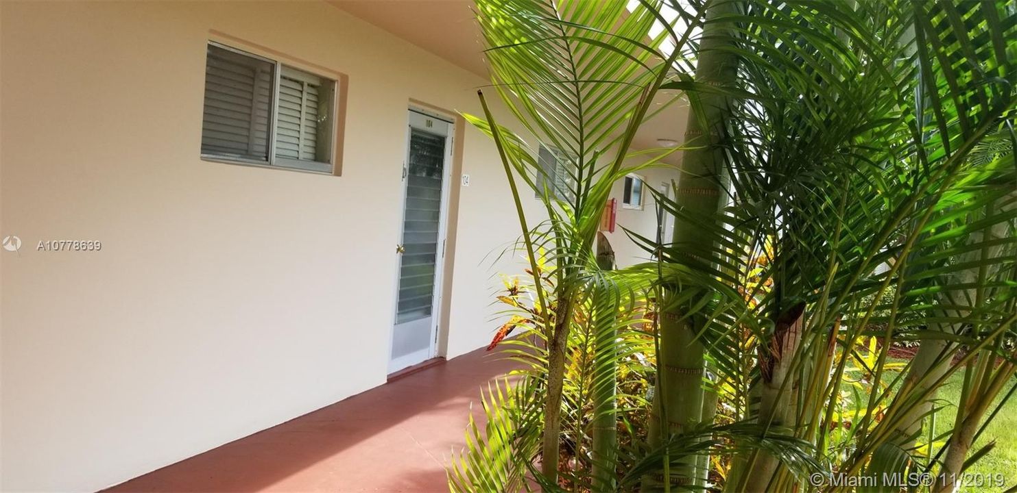 Vendido Recientemente: $59,900 (2 camas, 1 baños, 894 Pies cuadrados)