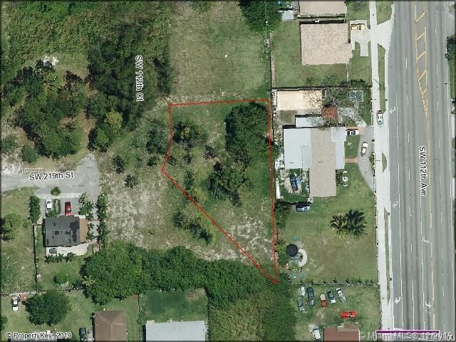 Vendido Recientemente: $90,000 (0.39 acres)