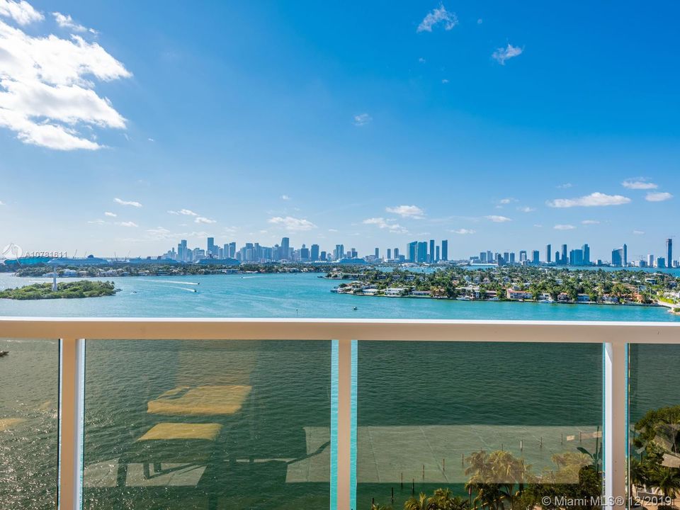 Recently Sold: $895,000 (2 beds, 2 baths, 1440 Square Feet)
