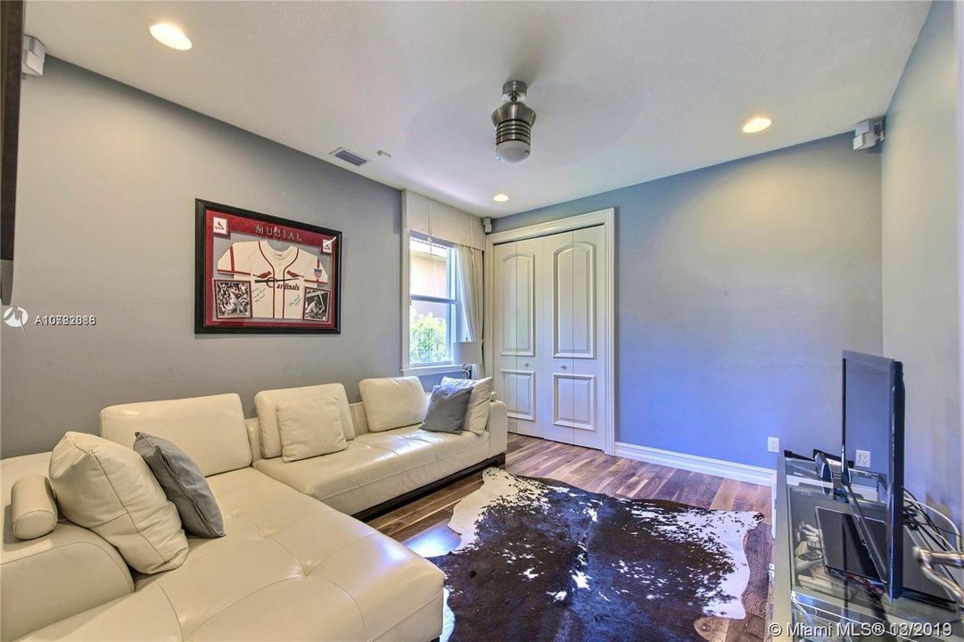 Recently Rented: $5,990 (5 beds, 3 baths, 3064 Square Feet)