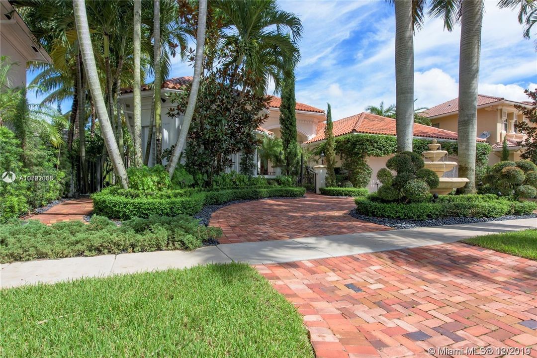 Recently Rented: $5,990 (5 beds, 3 baths, 3064 Square Feet)