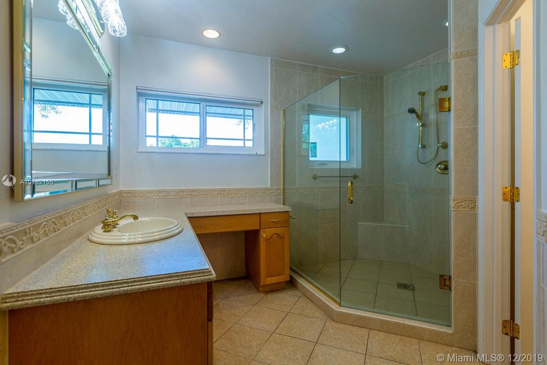 Master Bathroom with walking shower & separate Toilet room