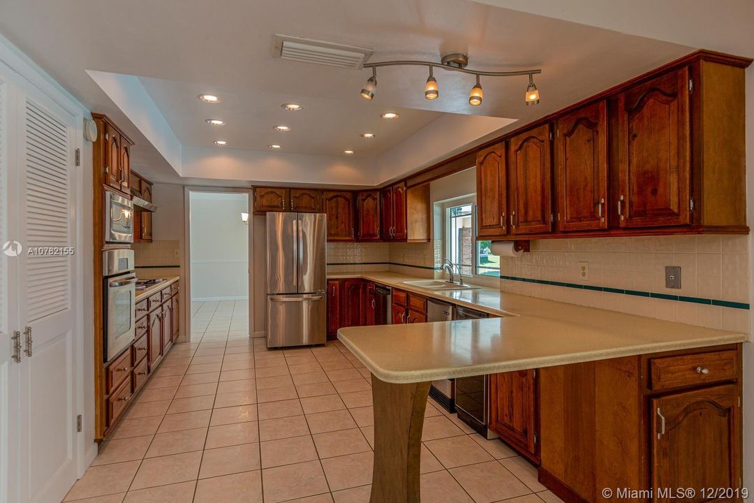 Large Kitchen and Pantry