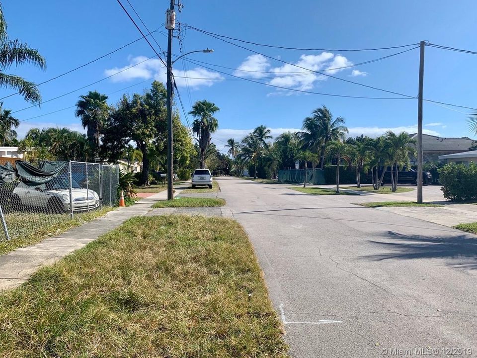 最近售出: $650,000 (0.18 acres)