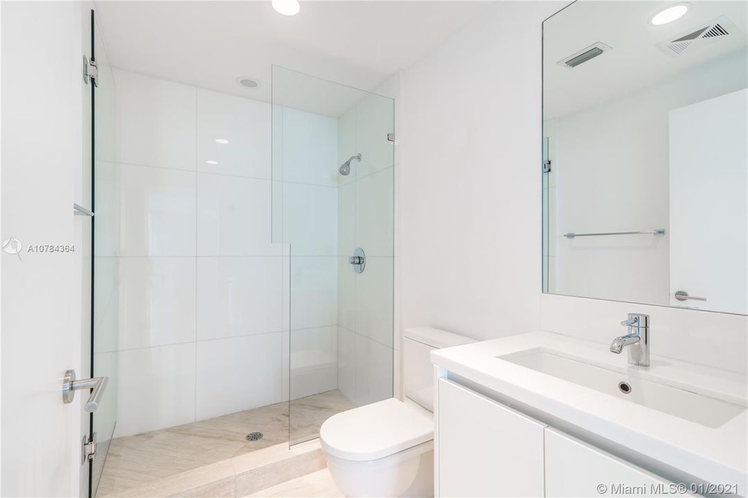 Recently Sold: $1,150,000 (2 beds, 2 baths, 1396 Square Feet)