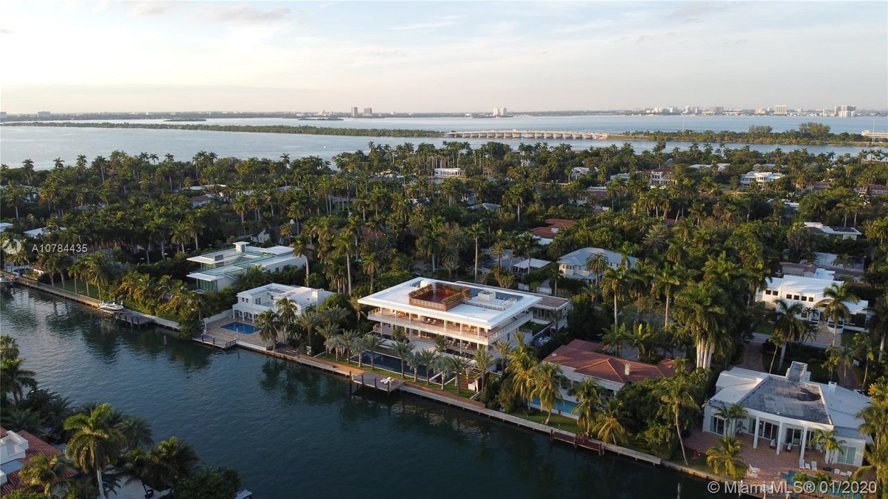 Recently Sold: $27,000,000 (7 beds, 7 baths, 10777 Square Feet)