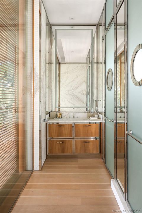Recently Sold: $27,000,000 (7 beds, 7 baths, 10777 Square Feet)