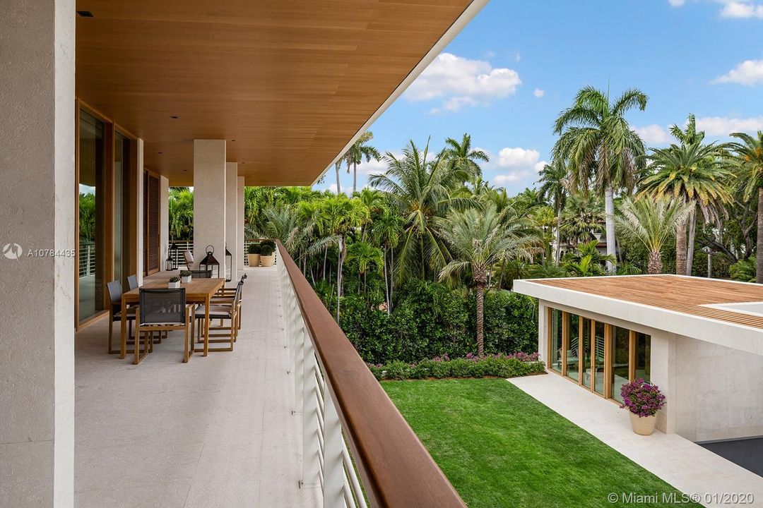 Recently Sold: $27,000,000 (7 beds, 7 baths, 10777 Square Feet)