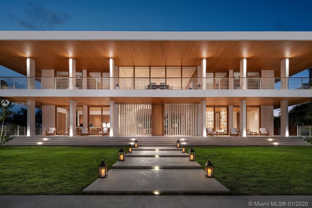 Recently Sold: $27,000,000 (7 beds, 7 baths, 10777 Square Feet)