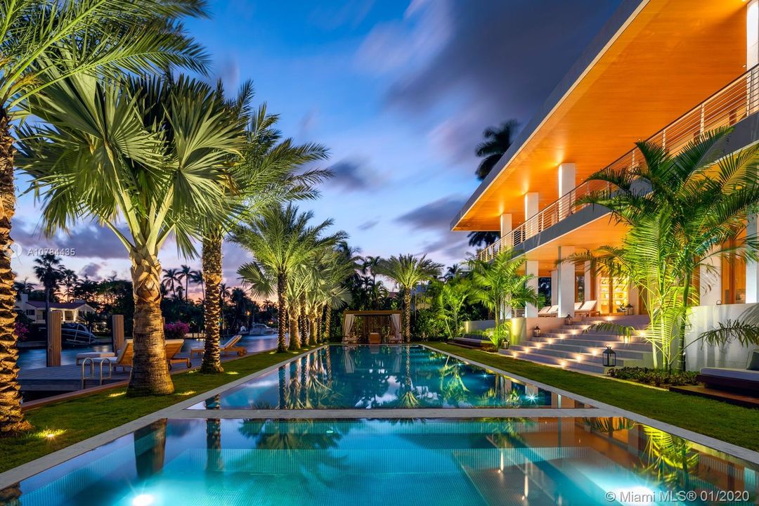 Recently Sold: $27,000,000 (7 beds, 7 baths, 10777 Square Feet)
