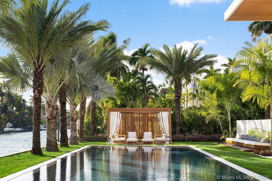 Recently Sold: $27,000,000 (7 beds, 7 baths, 10777 Square Feet)
