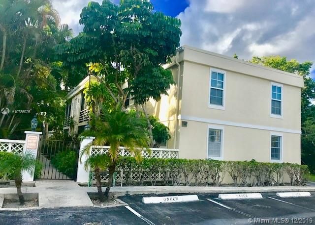 Vendido Recientemente: $169,900 (3 camas, 2 baños, 1000 Pies cuadrados)
