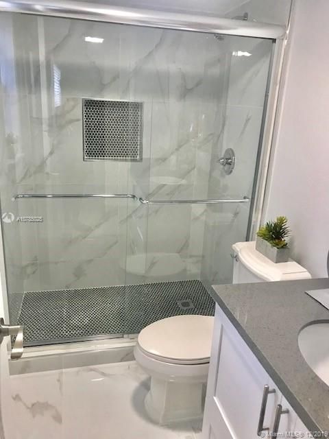 Vendido Recientemente: $169,900 (3 camas, 2 baños, 1000 Pies cuadrados)