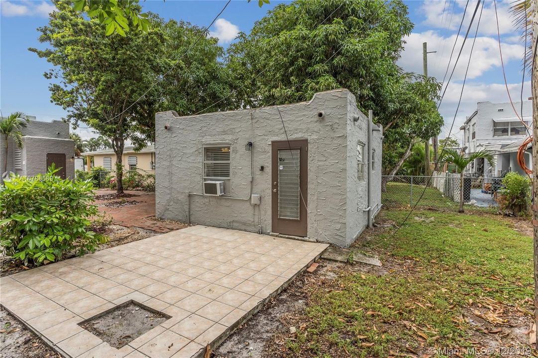 Vendido Recientemente: $219,900 (4 camas, 2 baños, 974 Pies cuadrados)