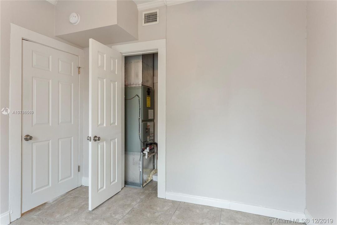 Vendido Recientemente: $219,900 (4 camas, 2 baños, 974 Pies cuadrados)