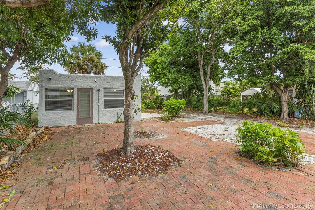 Vendido Recientemente: $219,900 (4 camas, 2 baños, 974 Pies cuadrados)