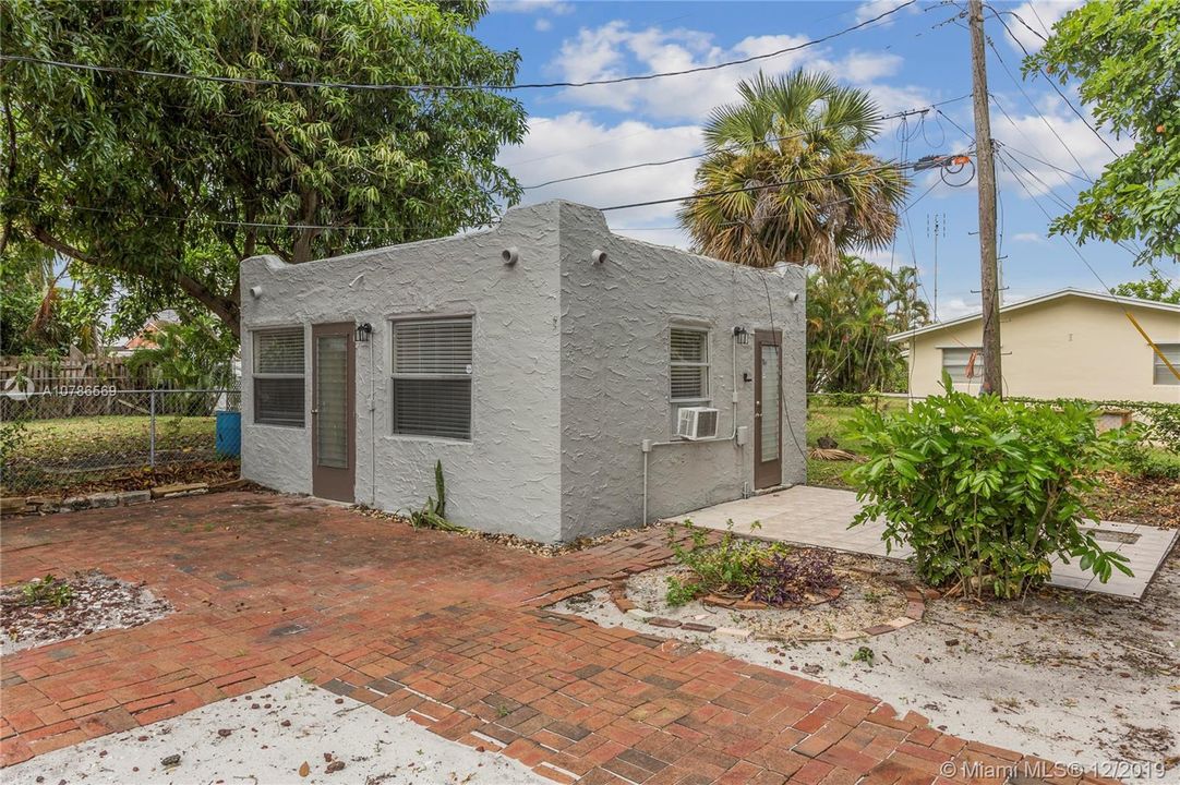 Vendido Recientemente: $219,900 (4 camas, 2 baños, 974 Pies cuadrados)