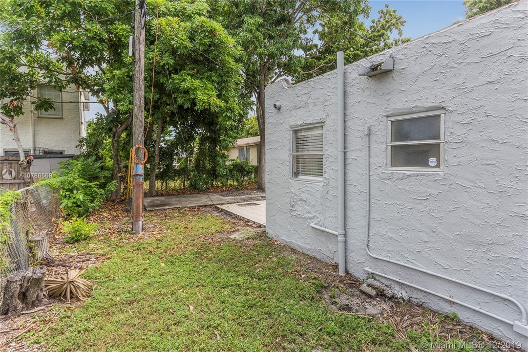 Vendido Recientemente: $219,900 (4 camas, 2 baños, 974 Pies cuadrados)