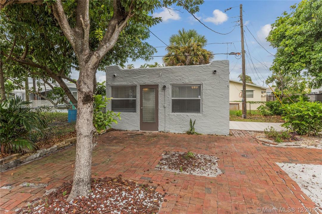 Vendido Recientemente: $219,900 (4 camas, 2 baños, 974 Pies cuadrados)