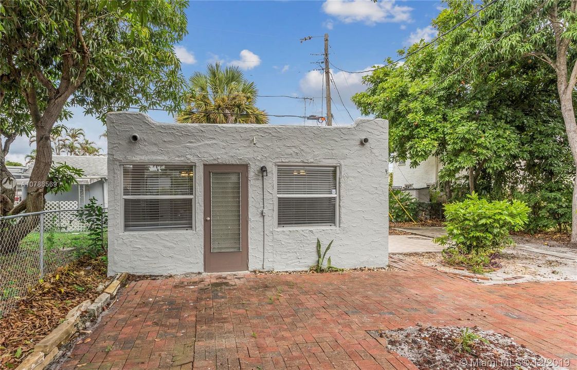 Vendido Recientemente: $219,900 (4 camas, 2 baños, 974 Pies cuadrados)