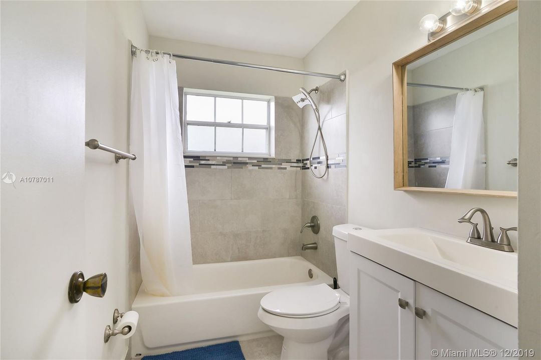 Vendido Recientemente: $275,000 (3 camas, 2 baños, 1425 Pies cuadrados)