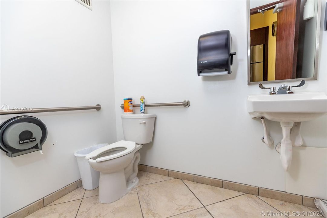 Vendido Recientemente: $2,495,000 (0 camas, 0 baños, 12690 Pies cuadrados)