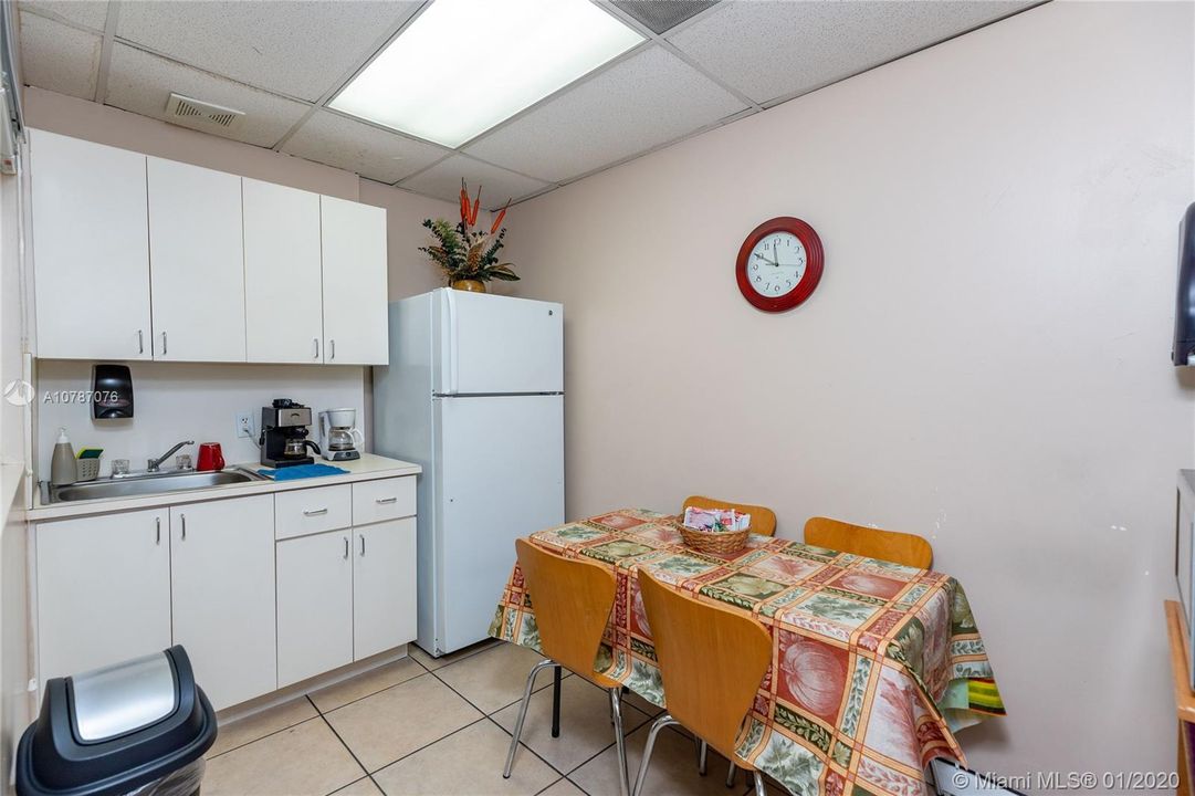Vendido Recientemente: $2,495,000 (0 camas, 0 baños, 12690 Pies cuadrados)