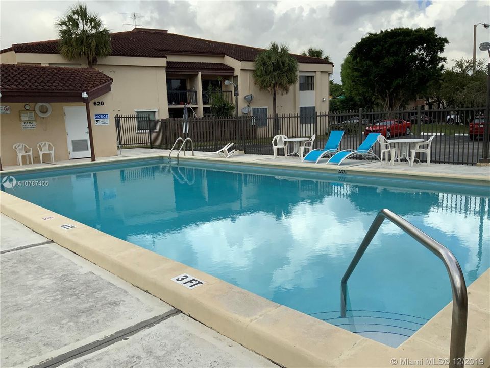 Recently Sold: $183,000 (2 beds, 2 baths, 800 Square Feet)