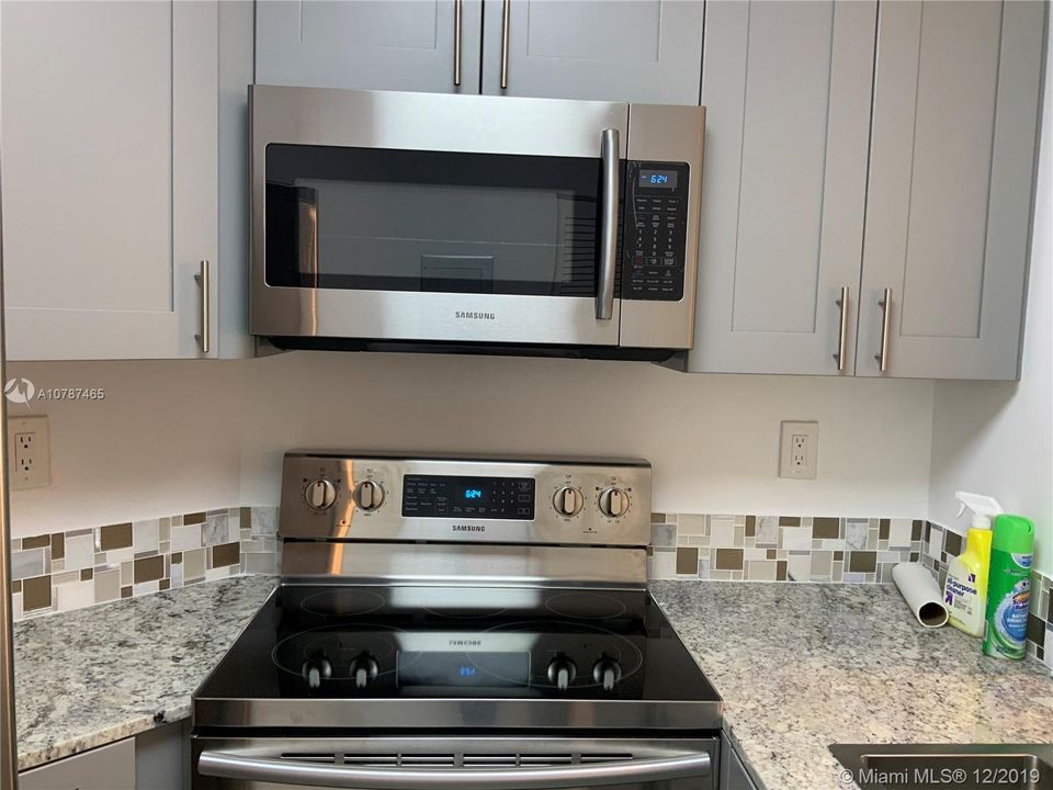 Recently Sold: $183,000 (2 beds, 2 baths, 800 Square Feet)