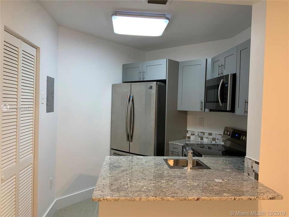 Recently Sold: $183,000 (2 beds, 2 baths, 800 Square Feet)