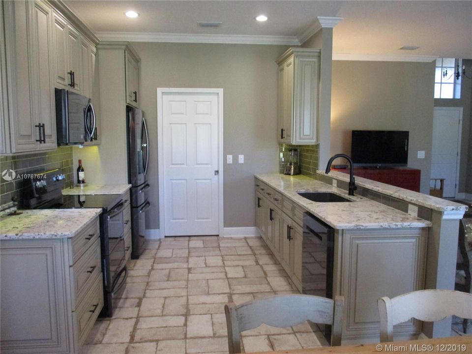 Recently Sold: $274,900 (2 beds, 2 baths, 1603 Square Feet)