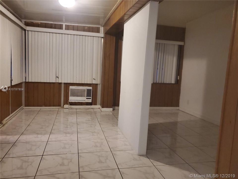 最近租的: $875 (0 贝兹, 1 浴室, 0 平方英尺)