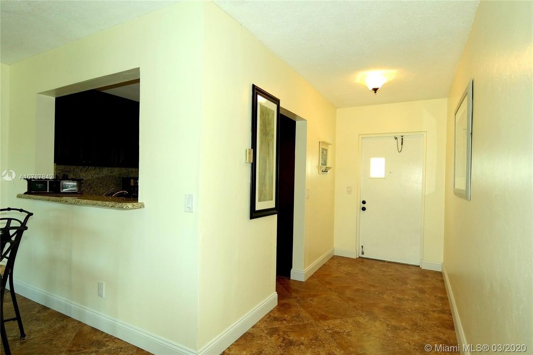 Vendido Recientemente: $179,000 (1 camas, 1 baños, 756 Pies cuadrados)