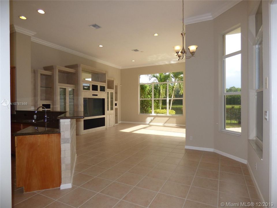 Recently Sold: $634,900 (3 beds, 3 baths, 2934 Square Feet)
