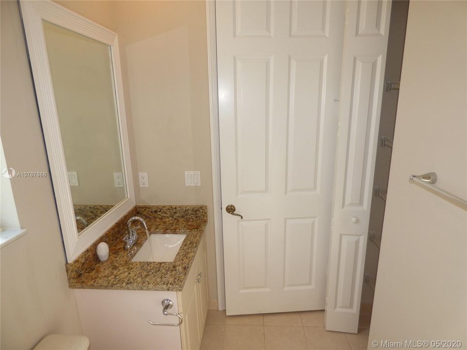 Recently Sold: $634,900 (3 beds, 3 baths, 2934 Square Feet)