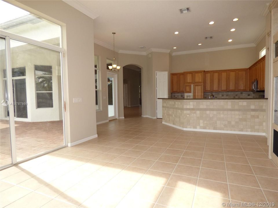 Recently Sold: $634,900 (3 beds, 3 baths, 2934 Square Feet)