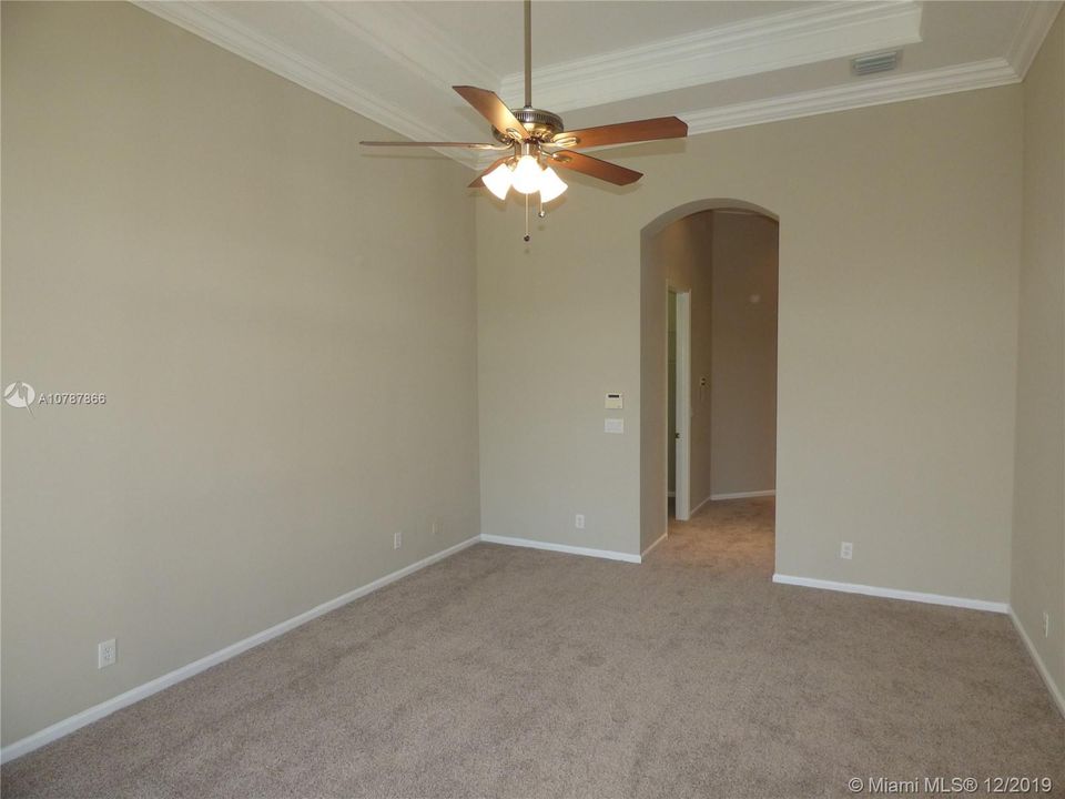 Recently Sold: $634,900 (3 beds, 3 baths, 2934 Square Feet)