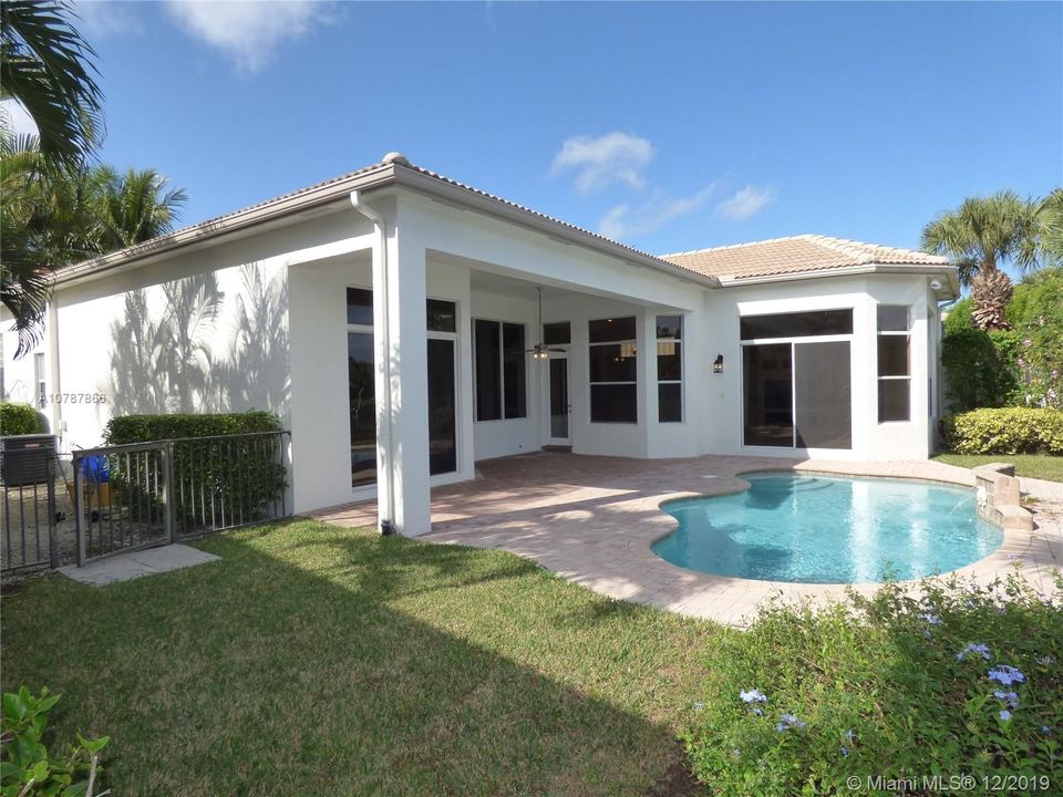 Recently Sold: $634,900 (3 beds, 3 baths, 2934 Square Feet)